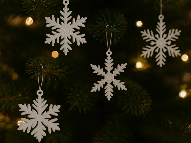 Realistic Christmas Snowflakes Set of 4 Ornaments